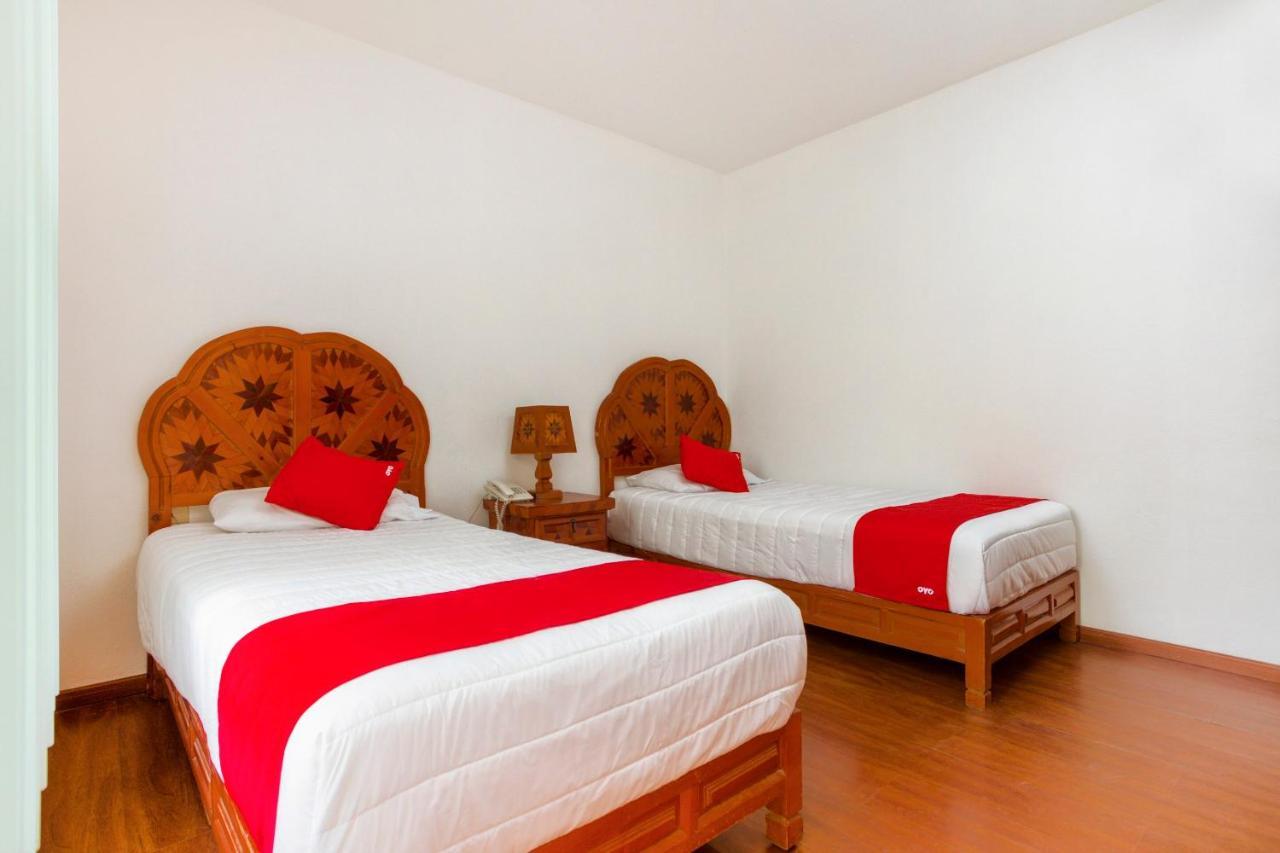 Oyo Hotel Montes, Atlixco Puebla エクステリア 写真