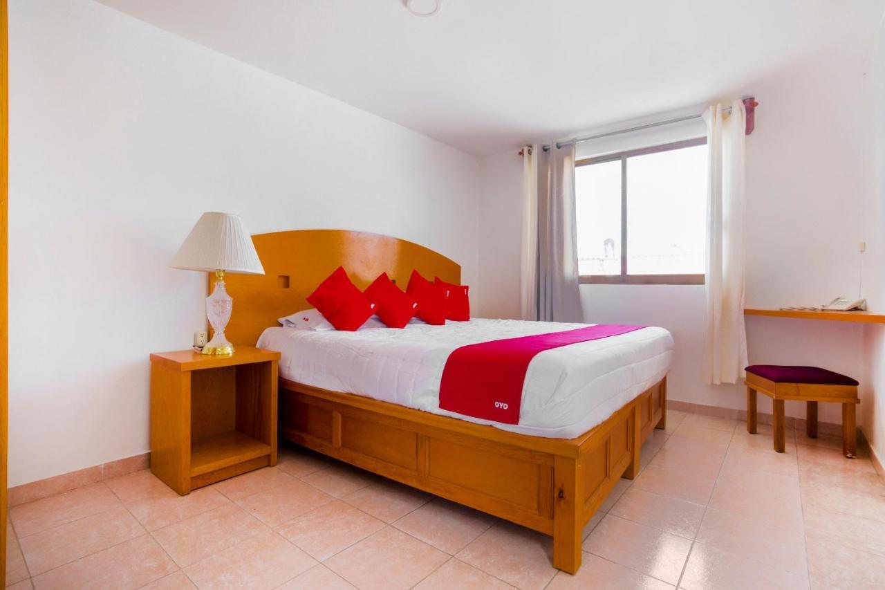 Oyo Hotel Montes, Atlixco Puebla エクステリア 写真