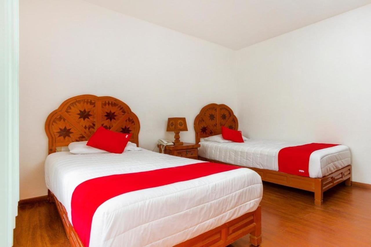 Oyo Hotel Montes, Atlixco Puebla エクステリア 写真